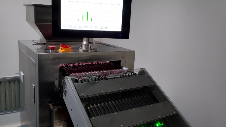 西泰克36通道膠囊檢重秤檢測(cè)膠囊裝量差異剔除不合格品